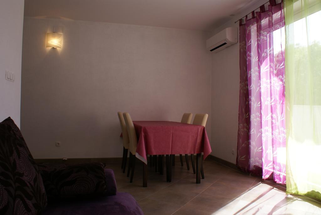 Apartment Adria Sun Porat  Exterior photo