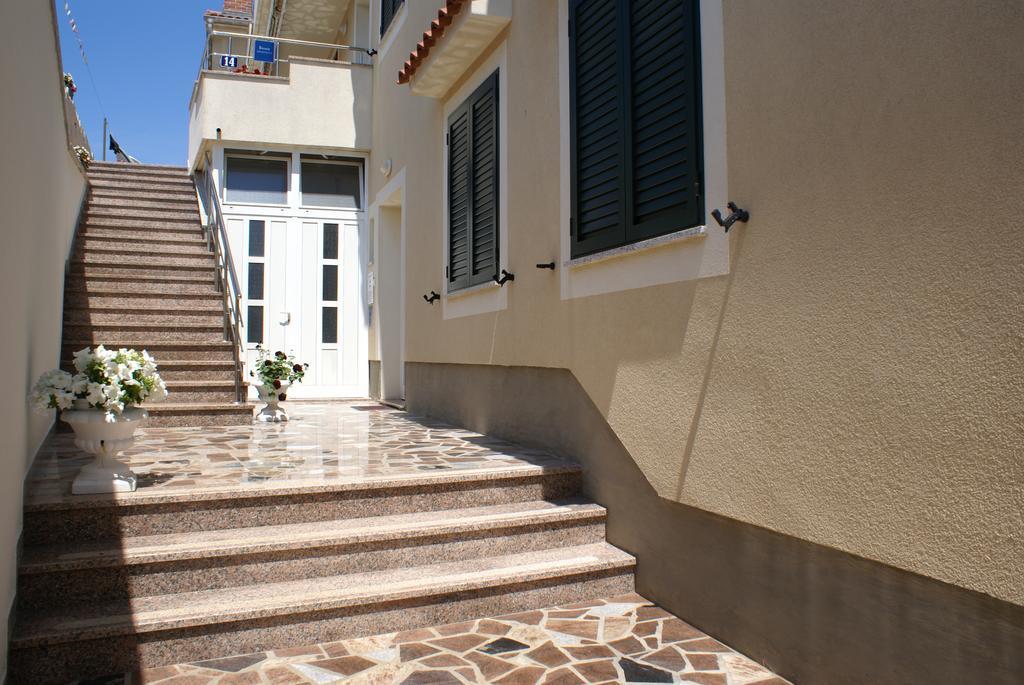 Apartment Adria Sun Porat  Exterior photo