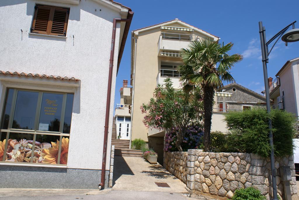 Apartment Adria Sun Porat  Exterior photo